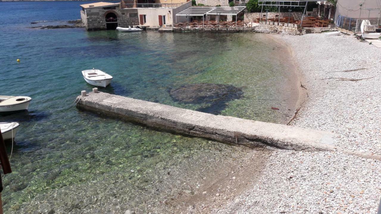 Anka'S Beach Komiža Eksteriør bilde